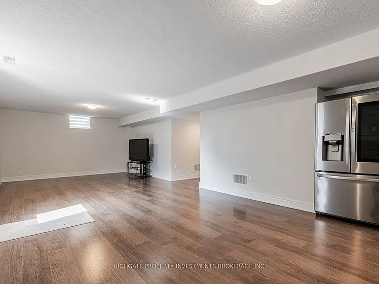1055 Purus Path #BASEMENT — Photo 10
