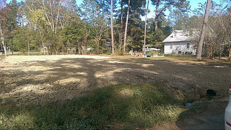 1st image of Davis St