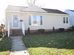 10861 Aaron Dr, Parma, OH