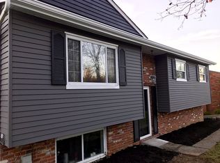 1520 Scenery Dr, Elizabeth, PA 15037