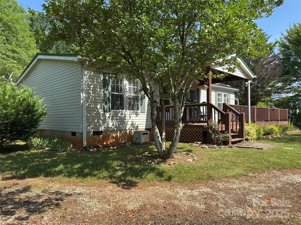 108 Scenic Dr, Bryson City, NC 28713