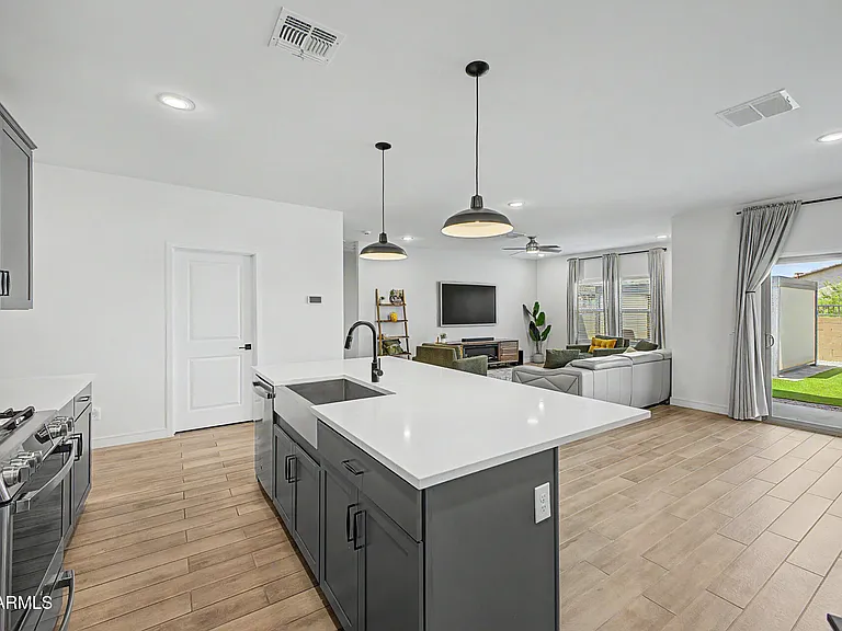 8620 W Hayward Ave — Photo 25
