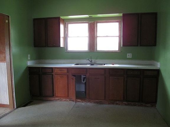 4th image of 1501 W Nelson St