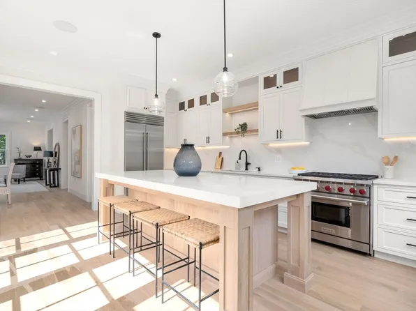 41 Waverly St, Brookline, MA 02445