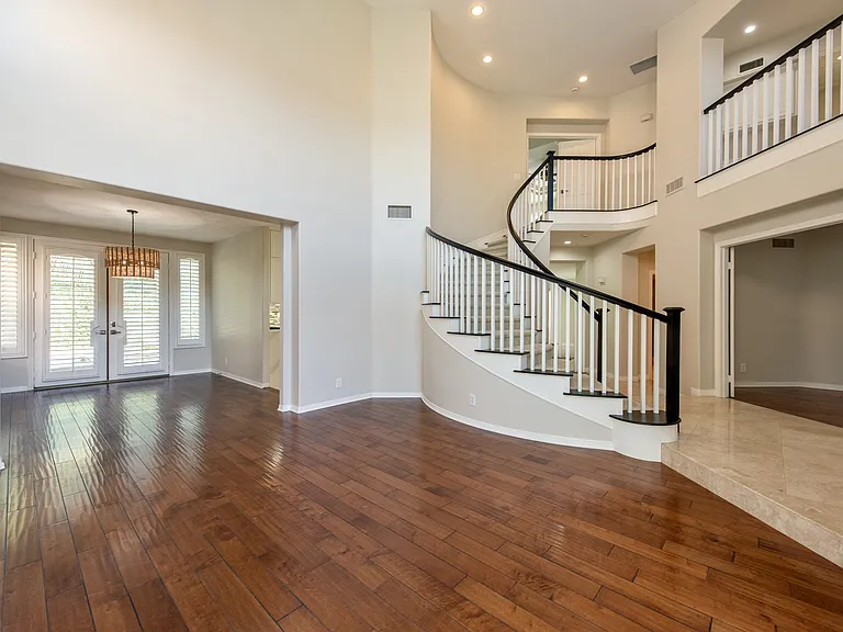 6 Westchester Ct — Photo 6