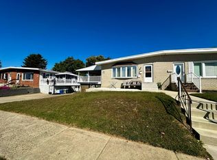 1117 Plane Rd, Philadelphia, PA 19115