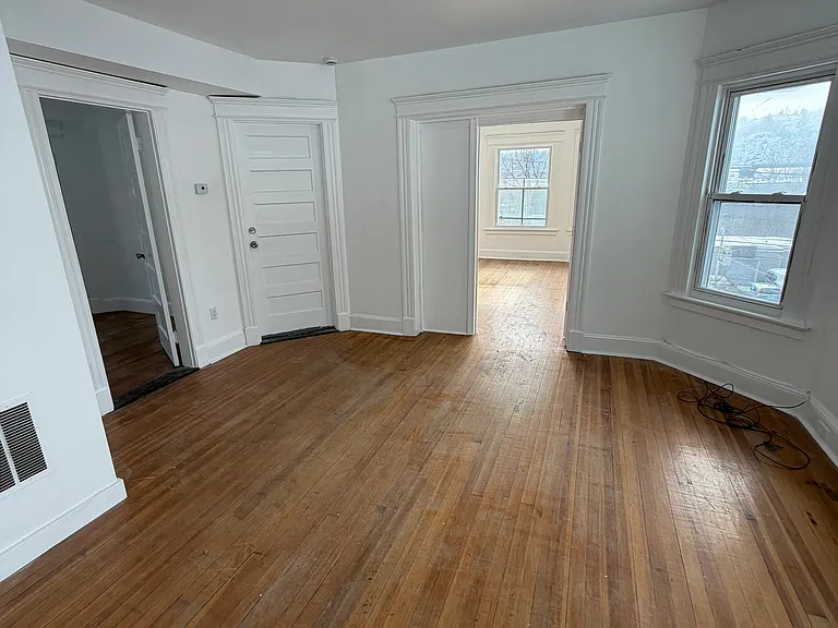1131 E Main St #2 — Photo 3