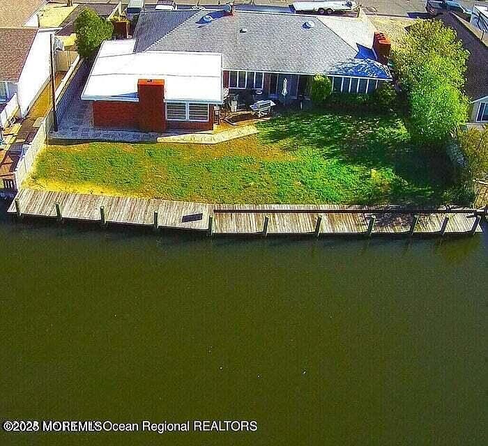 1st image of 335 Cheryl Dr