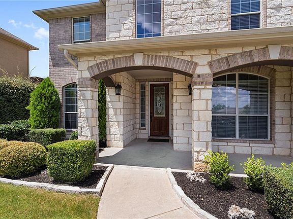 4th image of 305 Hensley Dr