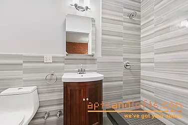 Rented by aptsandlofts.com