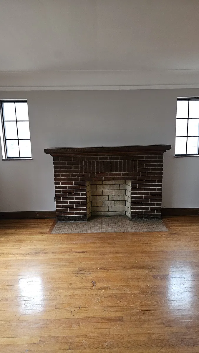 Building Photo - 8283 Pinehurst St #2