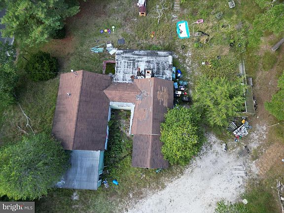 2nd image of 104 Burrs Mill Rd