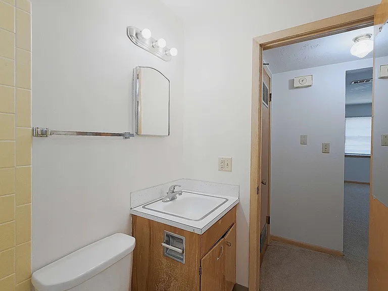 4321 Holdrege St #1 — Photo 14