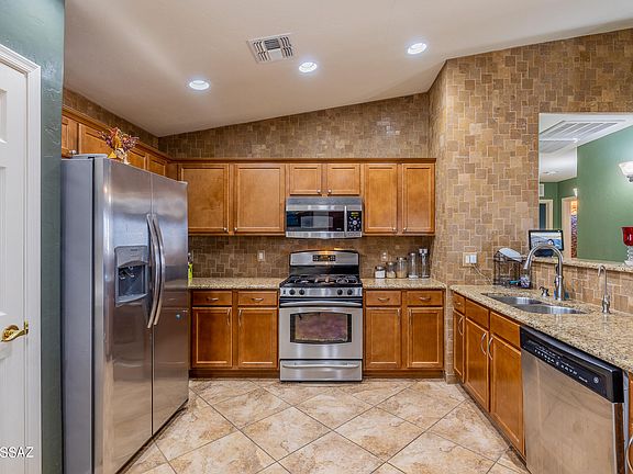 2nd image of 489 S Sunny Rock Dr