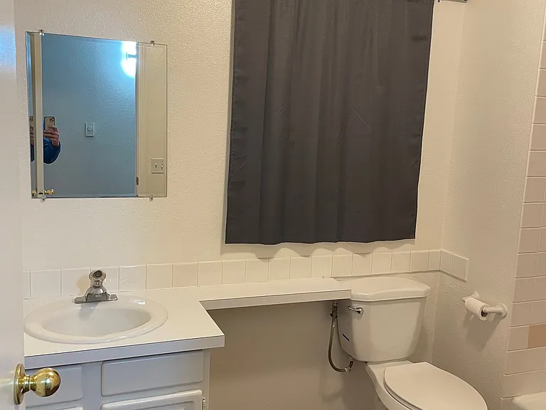 411 E Ermina Ave #B — Photo 12
