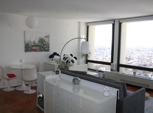 220 Locust St APT 28H, Philadelphia, PA