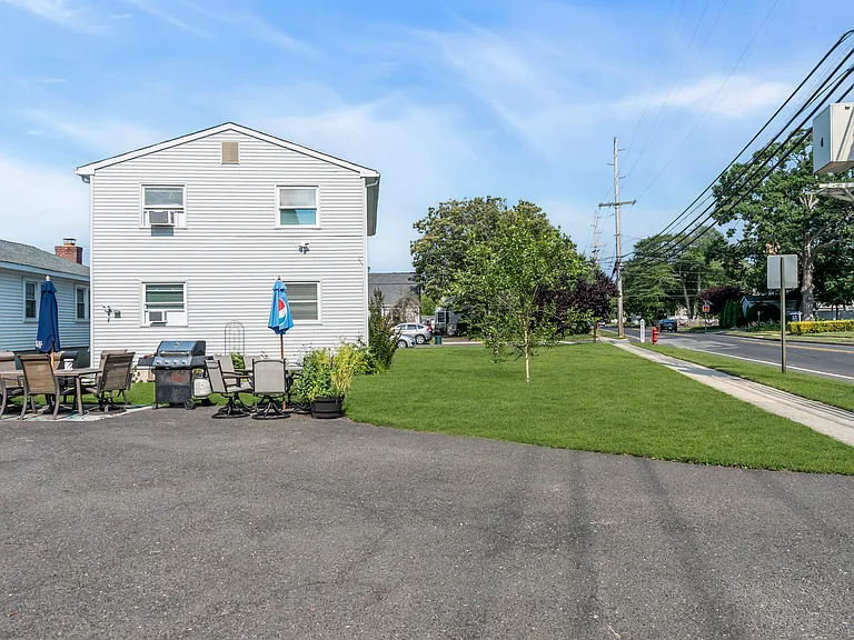 1264 Maplewood Rd #A — Photo 53