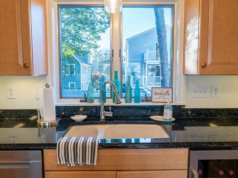 370 Ocean Ave — Photo 21