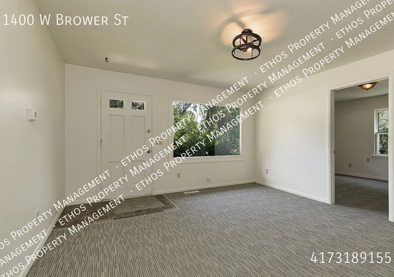 Available NOW 2 bed/ 1bath Located near Evangel University! — Photo 3