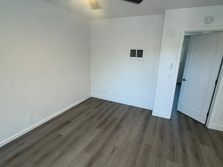 3526 Park — Photo 2