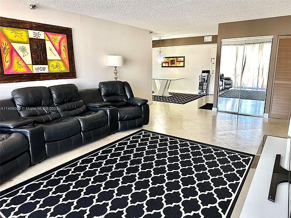 4th image of 290 174th St APT 1610