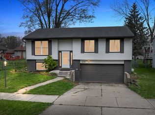 2769 Majestic Ct, Troy, MI