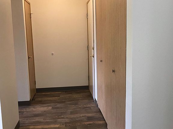 5th image of 105 Evergreen Dr APT 204