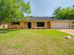 229 Cotillion Rd, Fort Worth, TX 76134