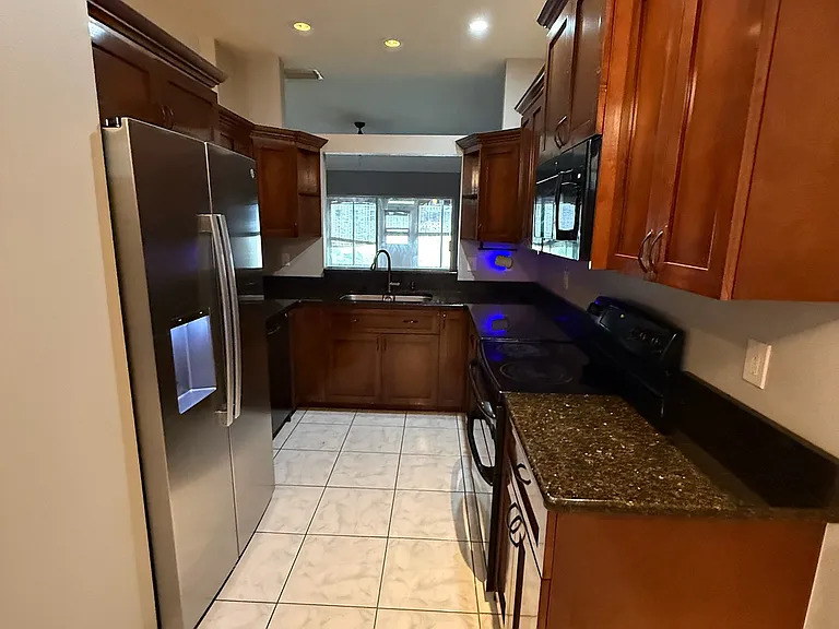 35245 Janine Dr — Photo 2