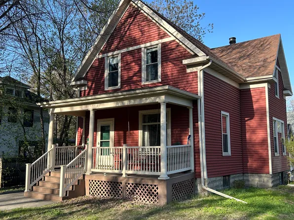 624 5th St S, Moorhead, MN 56560