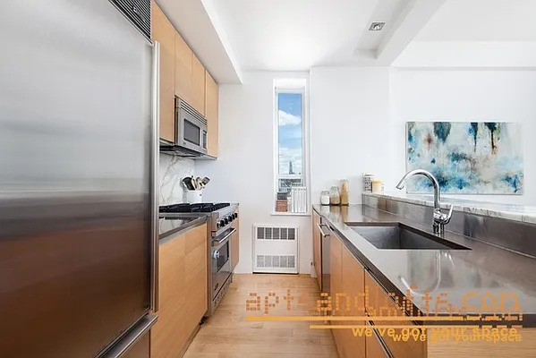 Sold by aptsandlofts.com | media 16