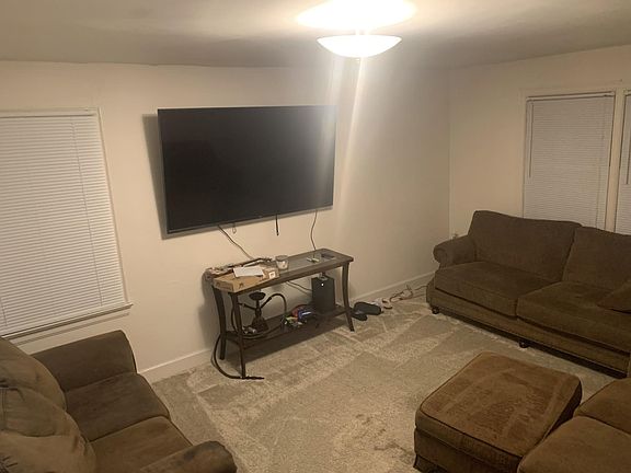 4th image of 341 Aylesford Pl #A