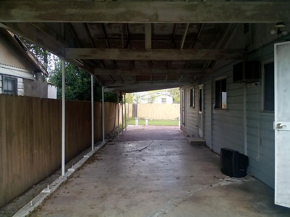 4th image of 327 Loy Dr