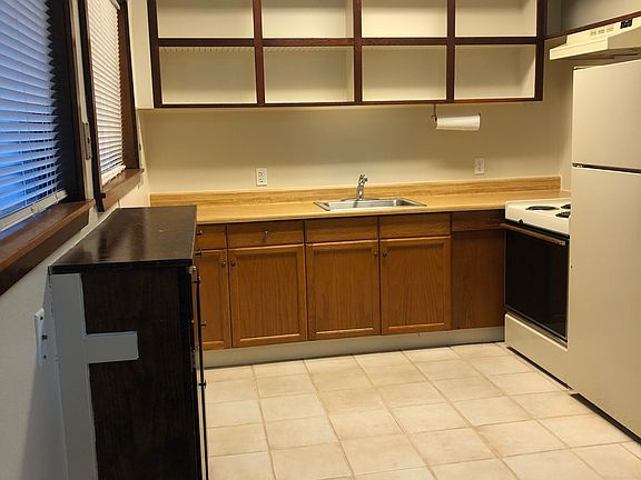 3rd image of 1432 N Lincoln St #1/2