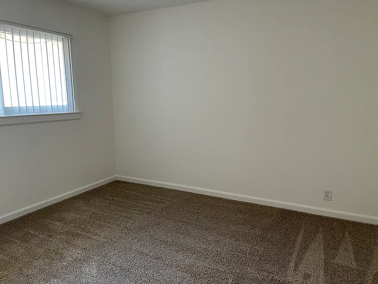 375 Saratoga Ave — Photo 6