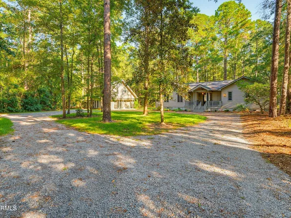 30 Wallace Road, Beaufort, SC 29907