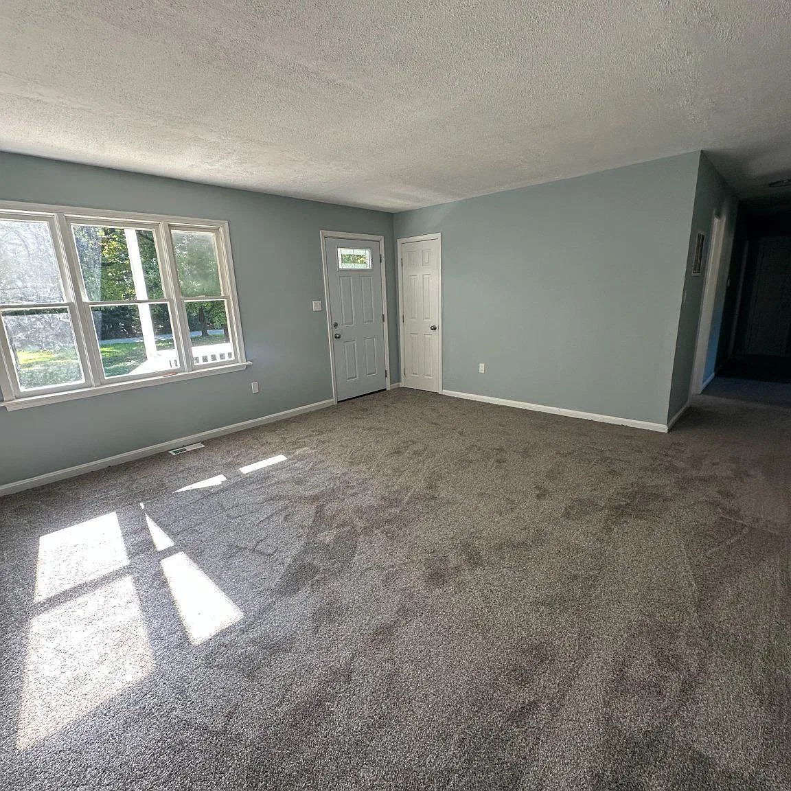 3 bed, 2.0 bath, 1539 sqft, $1,800 — Photo 2
