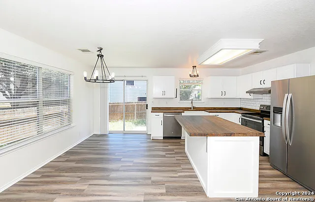16134 Branching Oaks — Photo 8