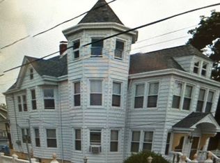 61 Grove St, Lodi, NJ 07644