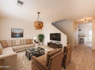 812 9th St NE, Rio Rancho, NM 87124