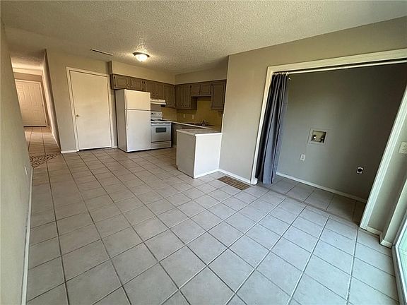 4th image of 705-707 S 24th St