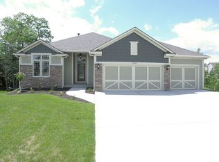 11042 N Belleview Ave, Kansas City, MO 64155