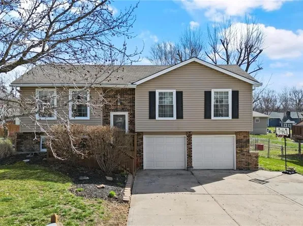 1227 Milwaukee St, Excelsior Springs, MO 64024