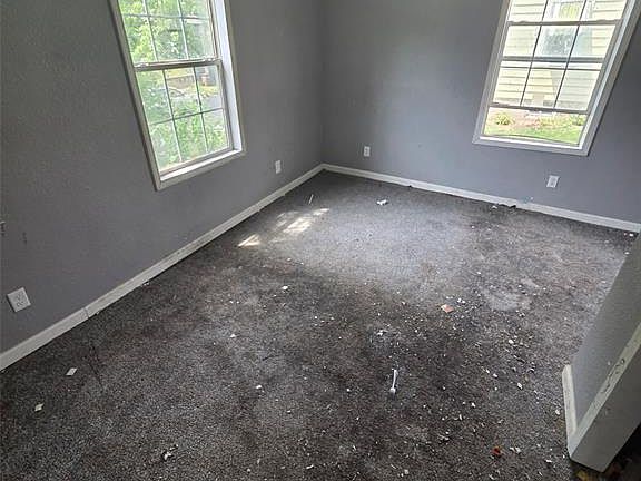 2nd image of 518 S Benton St