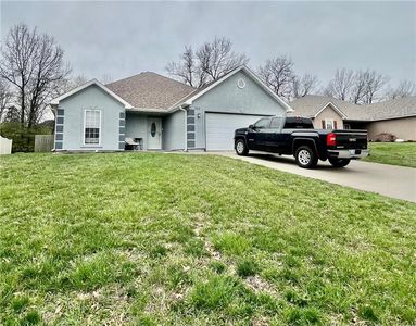962 E Market St, Warrensburg, MO, 64093