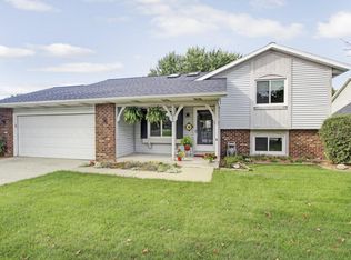 1209 Wellington Rd, Holland, MI 49423