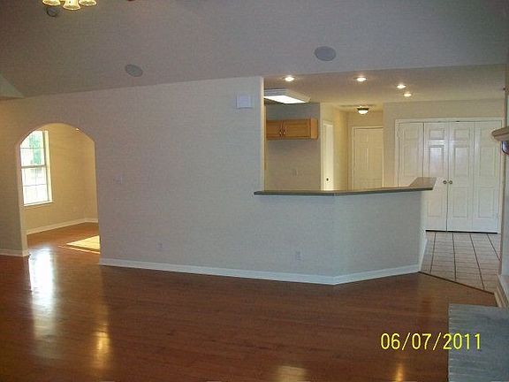 5th image of 1354 Timberhill Dr