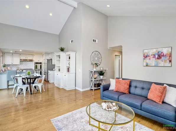 7510 Brava St, Carlsbad, CA 92009