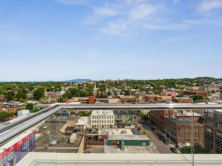 Bank Street Apartments at Burlington Square — Photo 43
