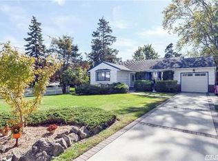 68 Haypath Rd, Bethpage, NY 11714